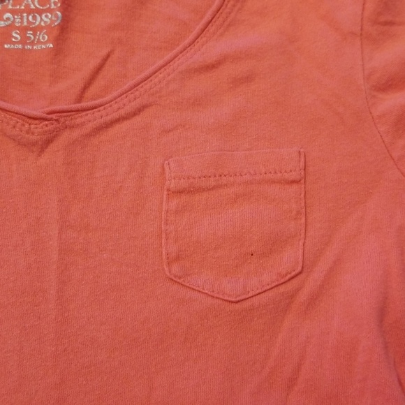 Girls Size 5/6 Coral Pocket Tshirt - Picture 2 of 4